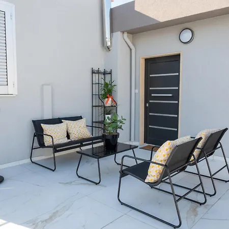 Opera Modern 3br With Ensuites In