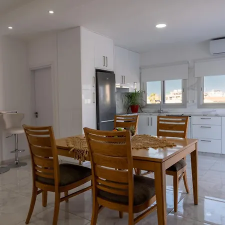 Opera Modern 3br With Ensuites In Διαμέρισμα