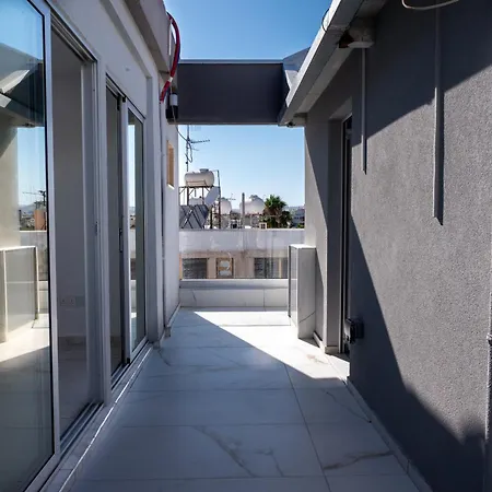Opera Modern 3br With Ensuites In Apartment