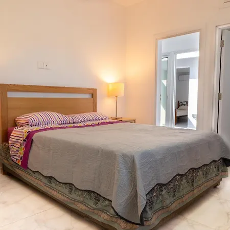 Opera Modern 3br With Ensuites In Διαμέρισμα Λεμεσός