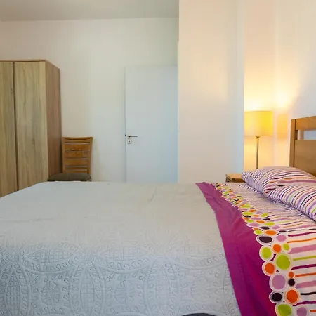 Opera Modern 3br With Ensuites In Λεμεσός